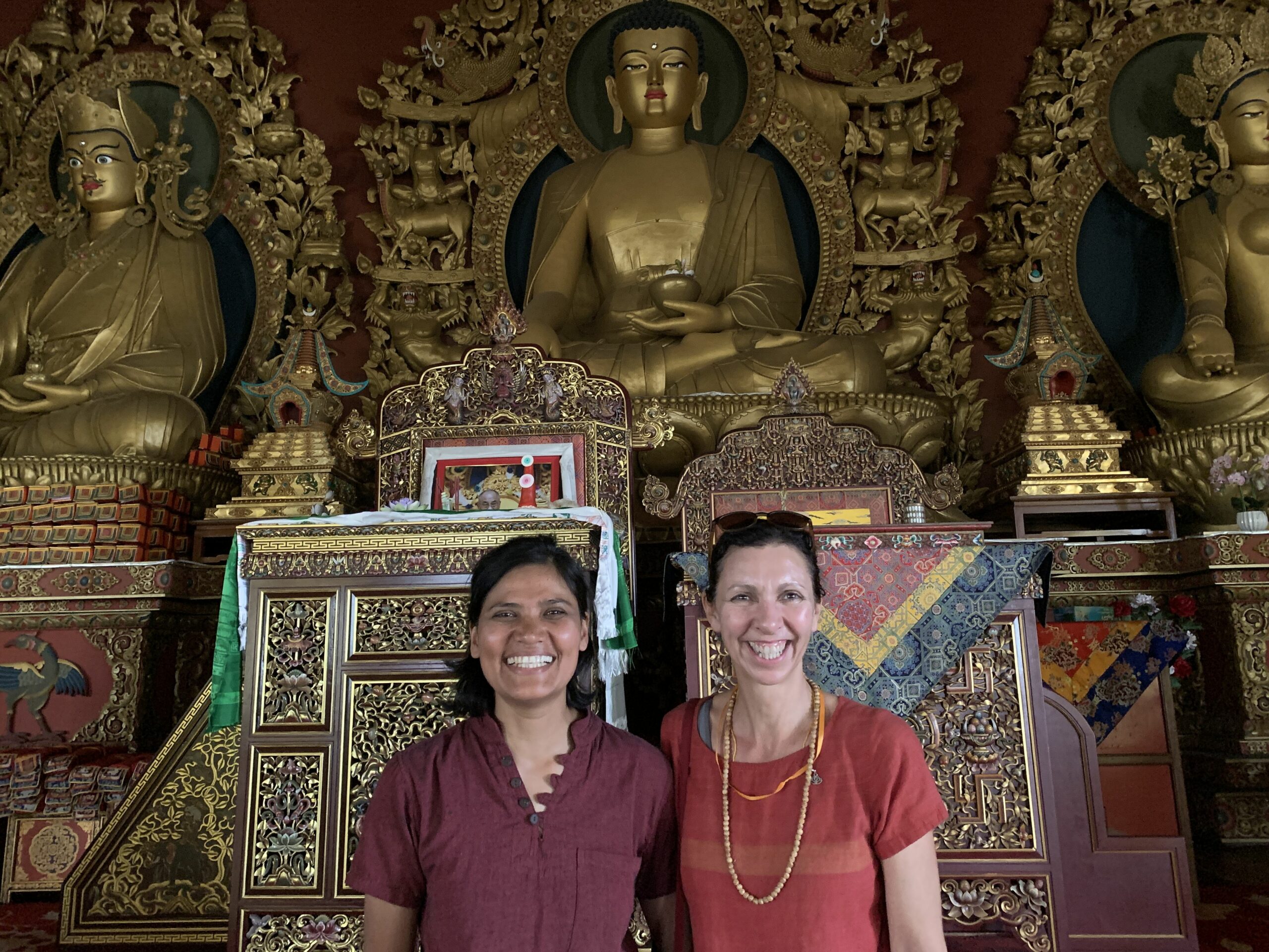 Pastki külotli yubkada it uslubi